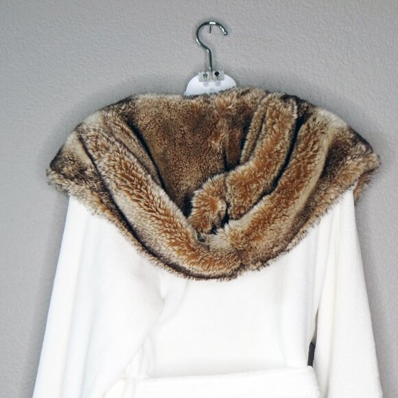 Pottery Barn Faux Fur Ombre Hooded Robe Caramel Trim "M" Monogram Size M - Picture 10 of 12